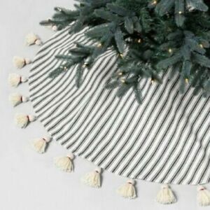 Hearth & Hand Green and cream tree skirt